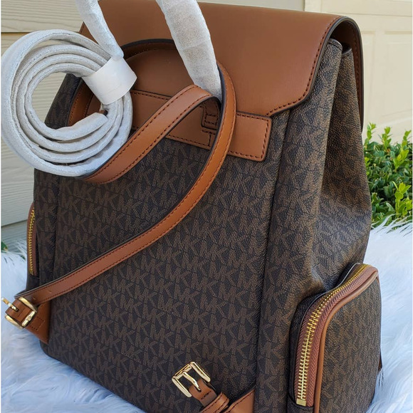 New 🎀 Michael Kors Backpack LG Chain & Wallet Set - Picture 5 of 14